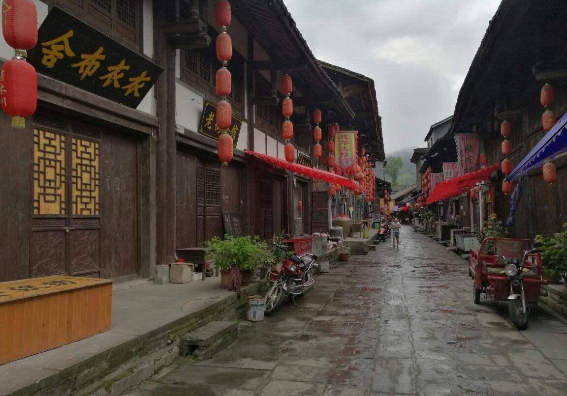 黑龙江:“大寒”首日大部地区低温小雪 赏冰乐雪别忘防寒